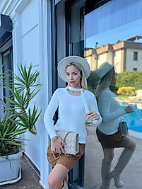 YAKASI FULARLI KAZAK